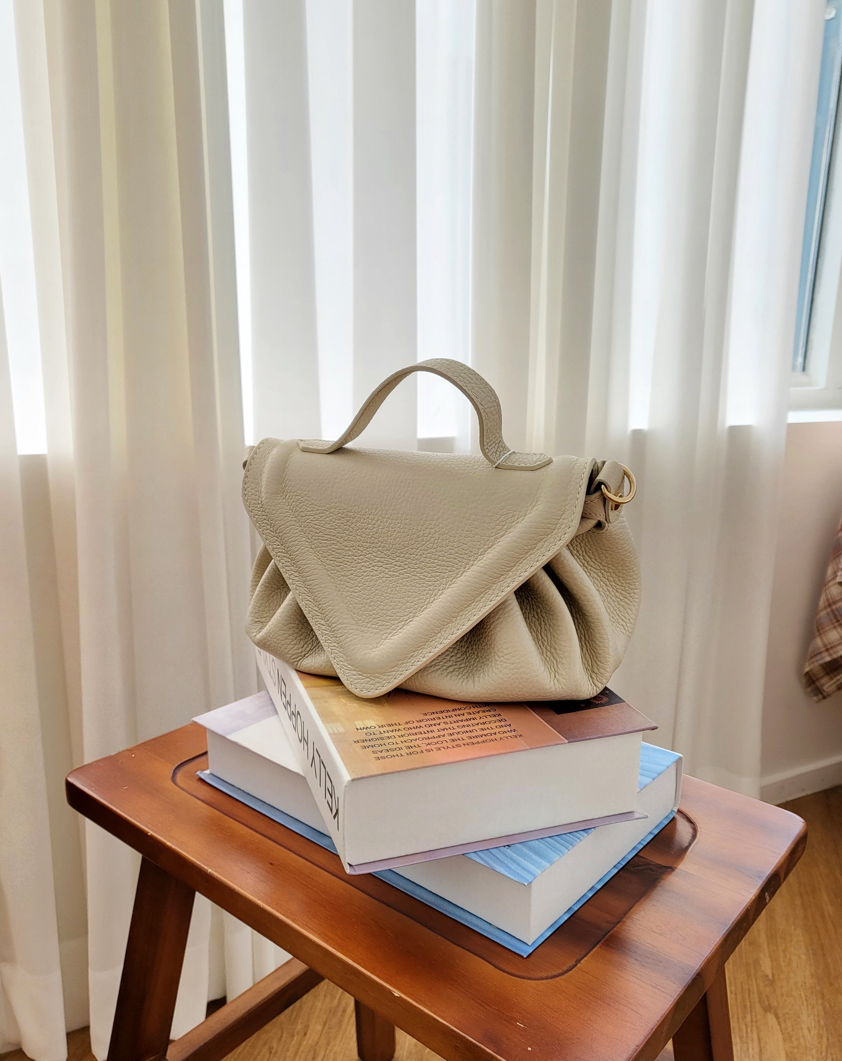 Iminglobal crossbody bag collection