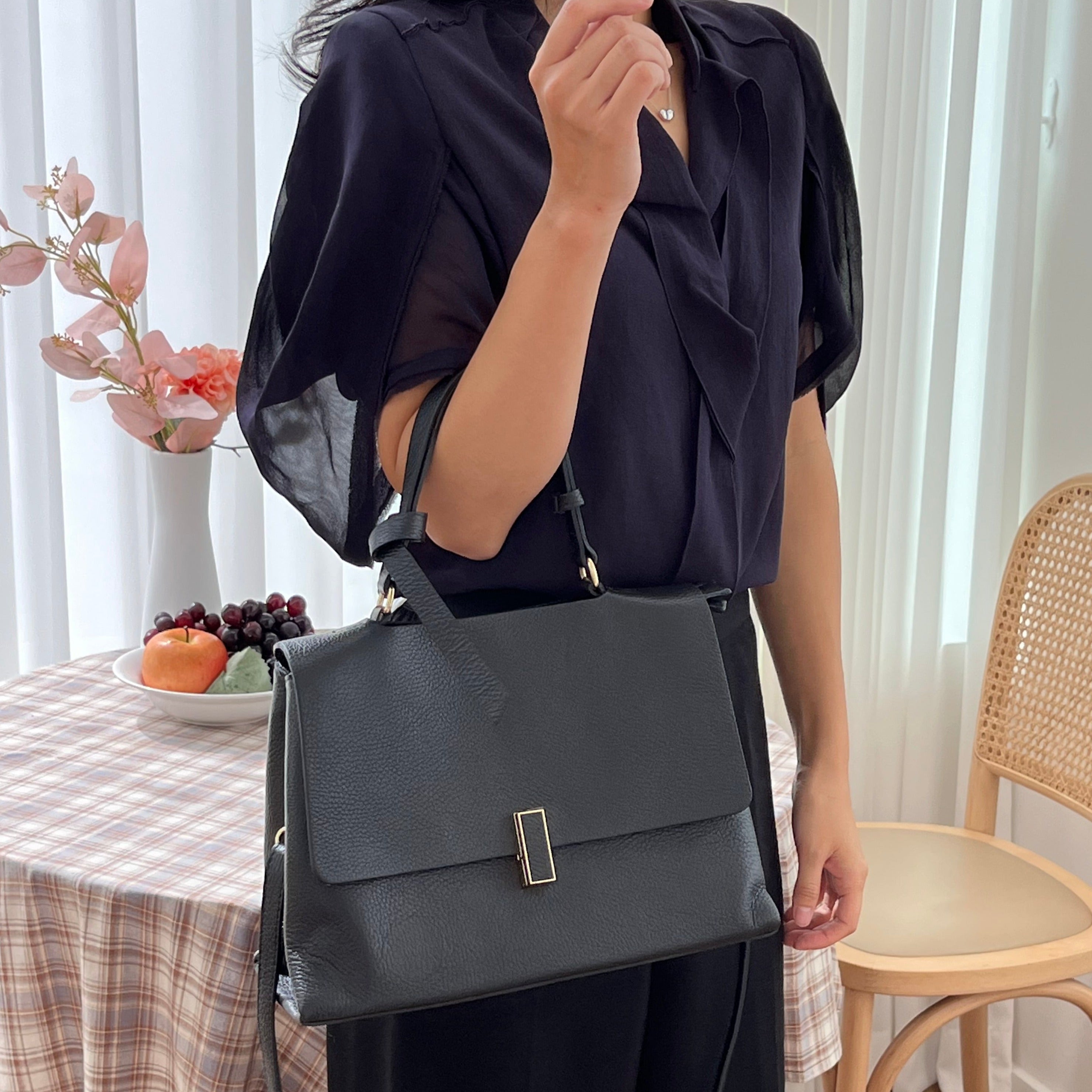italy leather bag, leather tote, bucket bag, leather bucket bag, iminglobal, made in italy, Italian bag, italy bag, firenze bag, made in firenze, women tote, ladies tote bag,