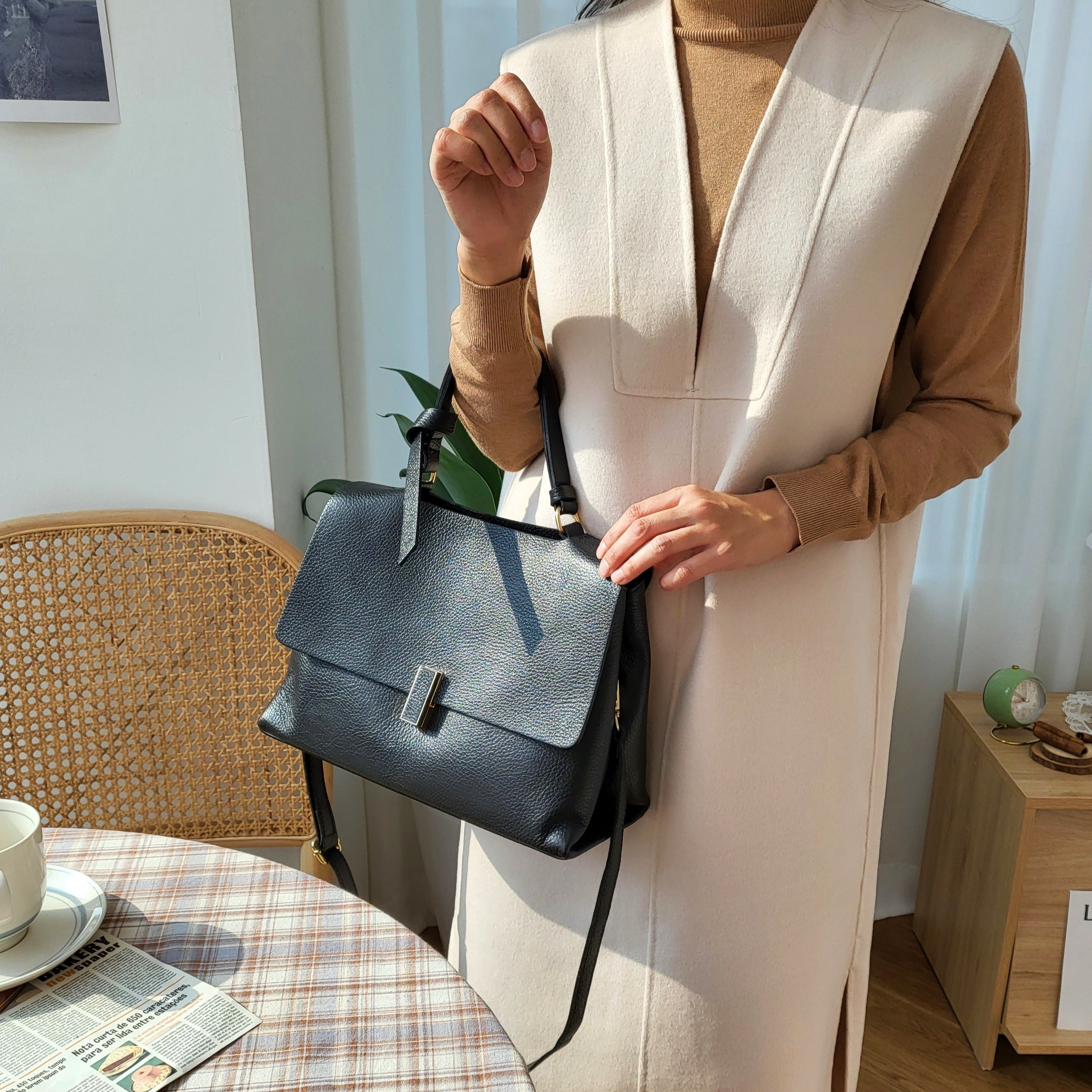 Iminglobal Italy Leather Shoulder cross flap Marco tote bag