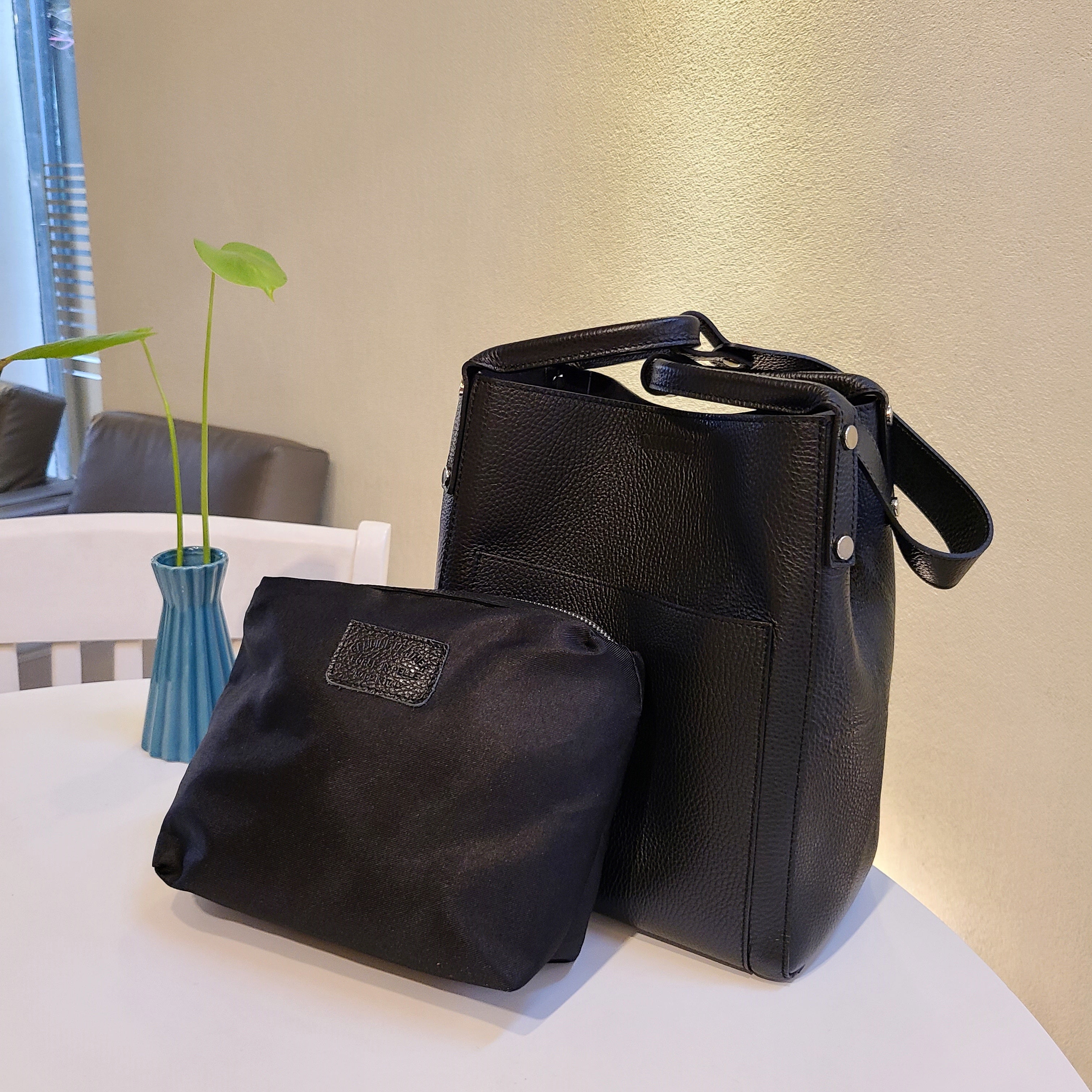 Vicenzo Leather Morimi Croc-Embossed Leather Handbag Bucket/Backpack Blue